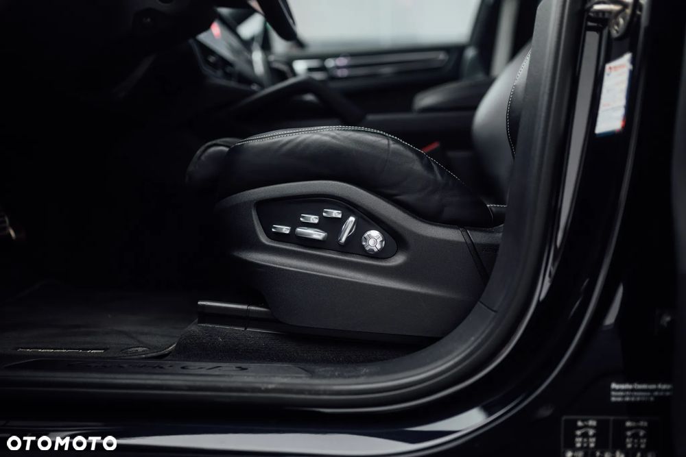 Porsche Cayenne GTS - 21