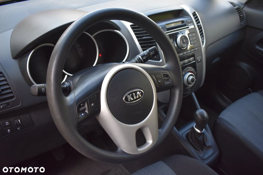 Kia Venga 1.4 CVVT ISG Vision - 10