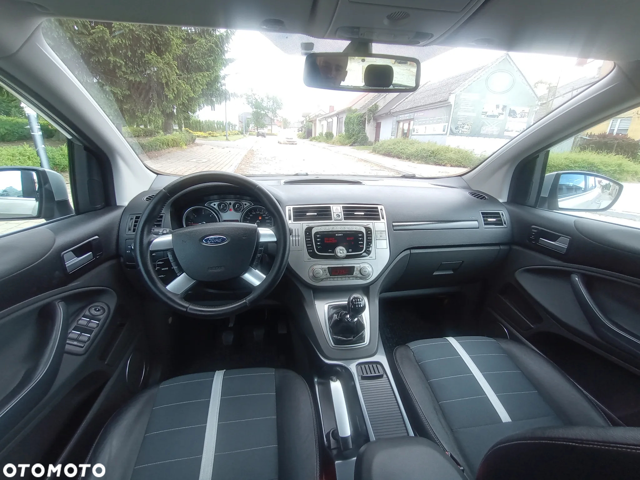 Ford Kuga 2.0 TDCi 4x4 Titanium - 23