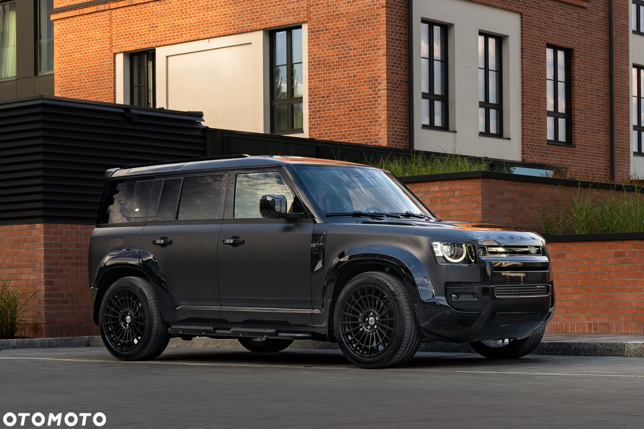 Land Rover Defender 110 5.0 P525 V8 - 8