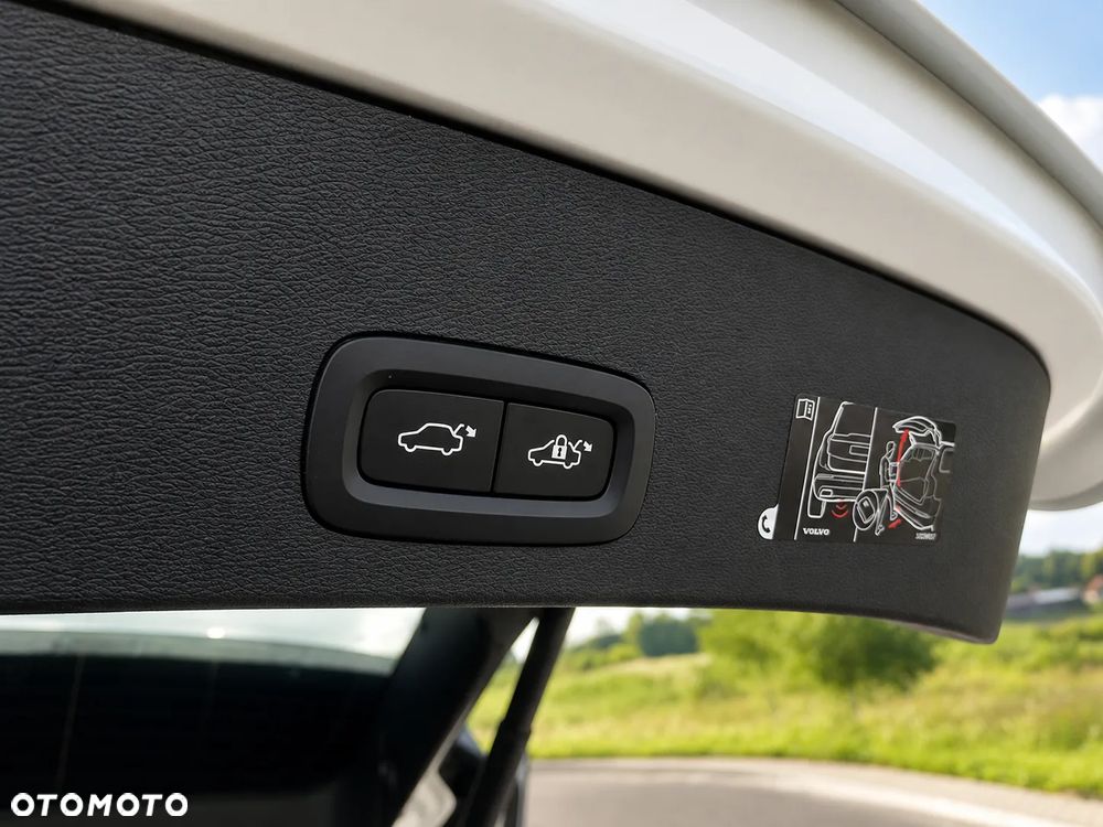 Volvo XC 40 B4 B R-Design - 37