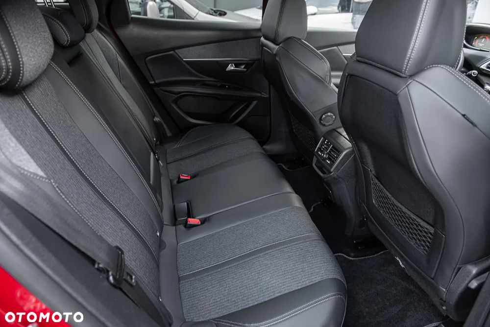 Peugeot 3008 1.6 BlueHDi Allure S&S - 27