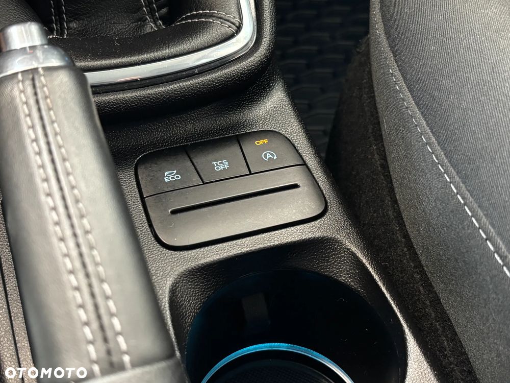 Ford Fiesta 1.0 EcoBoost S&S TITANIUM - 25