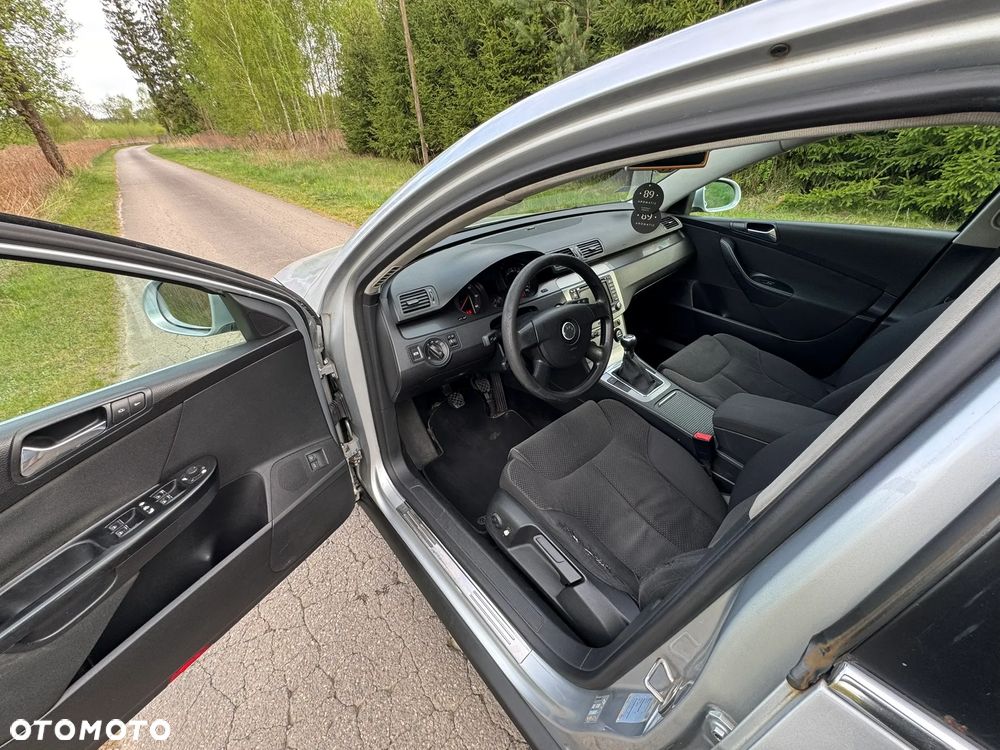 Volkswagen Passat 2.0 TDI Individual - 5