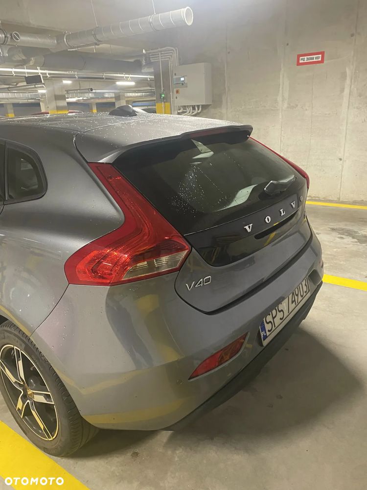 Volvo V40 D2 Drive-E Momentum - 5