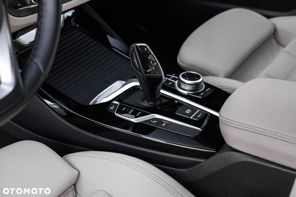 BMW X3 xDrive30i Luxury Line - 20