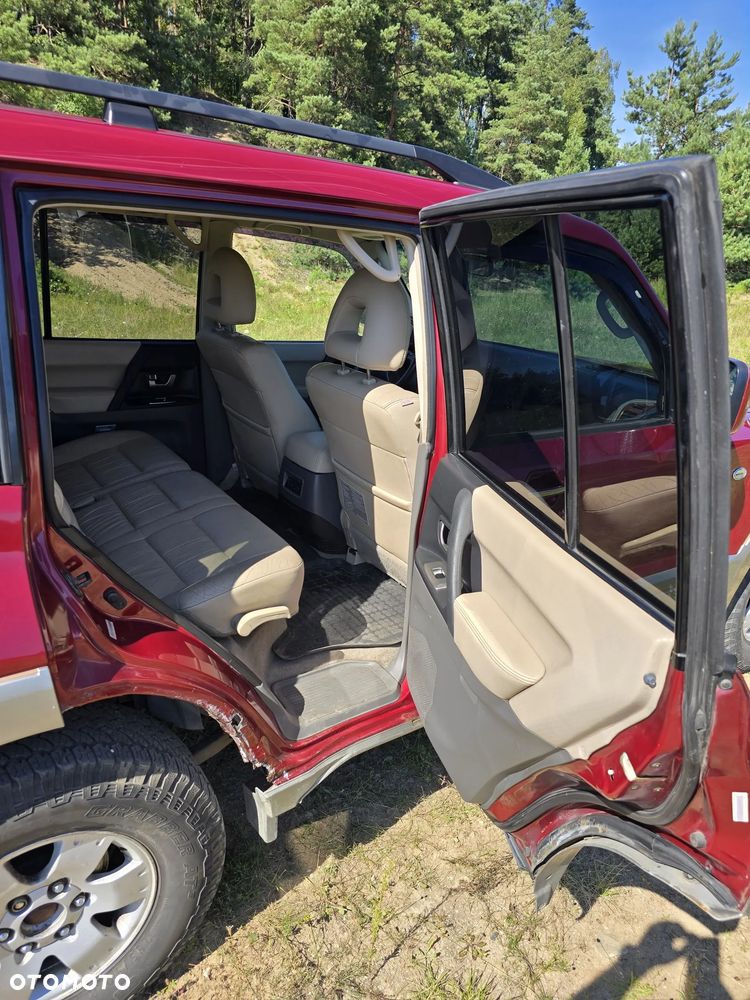 Mitsubishi Montero 3.8 Limited - 24