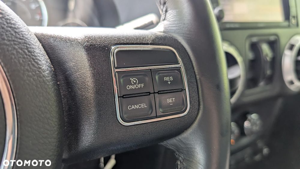 Jeep Wrangler 3.6 Unlim Rubicon - 25