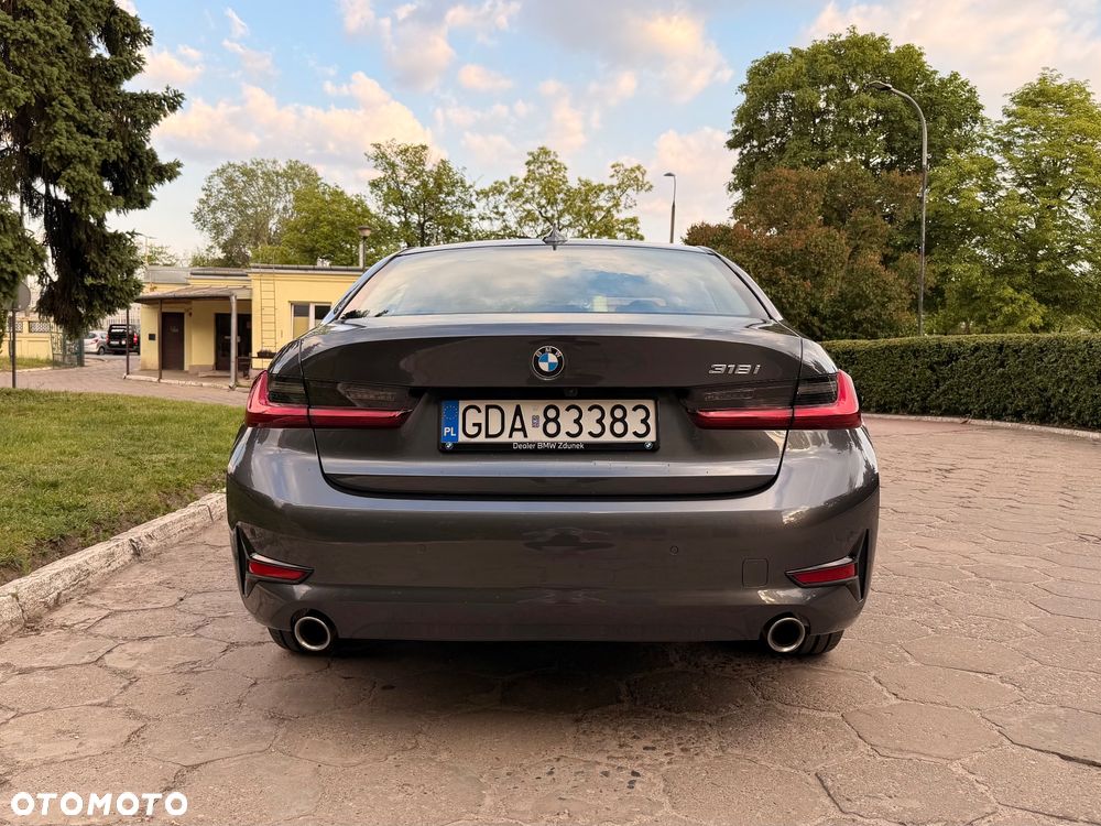 BMW Seria 3 318i - 8
