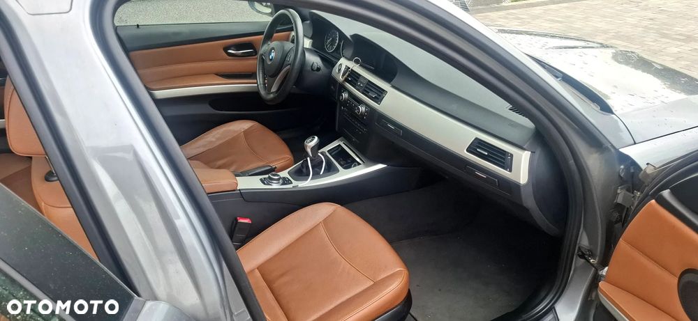 BMW Seria 3 320d Efficient Dynamics Edition Edition Luxury Line Purity - 9