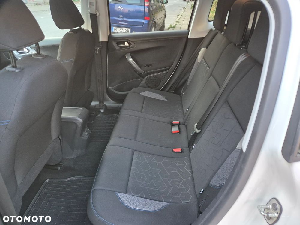 Peugeot 2008 1.2 Pure Tech GPF Allure S&S EAT6 - 10