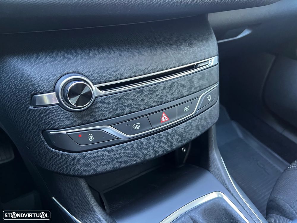 Peugeot 308 SW 1.6 BlueHDi Allure J17 - 16