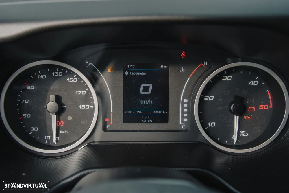 Iveco Daily 3.0 35-160 C/Plataforma - 16