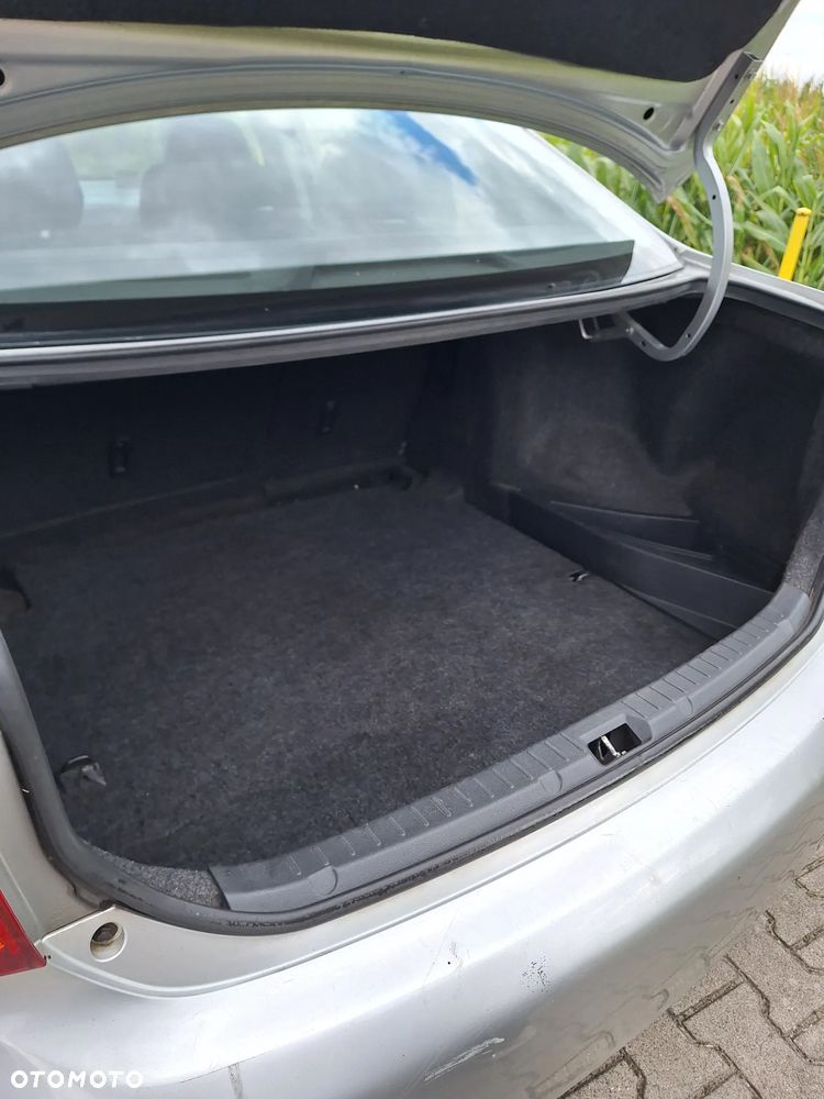 Toyota Corolla - 24