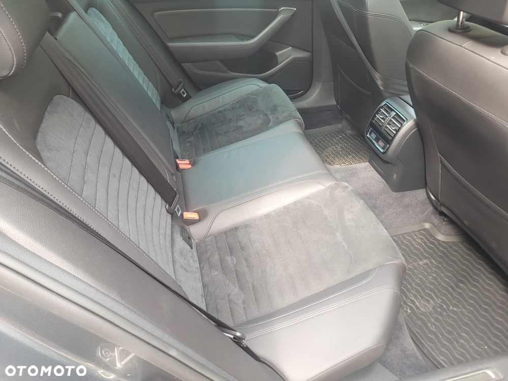 Volkswagen Passat 2.0 TDI SCR DSG Comfortline - 30