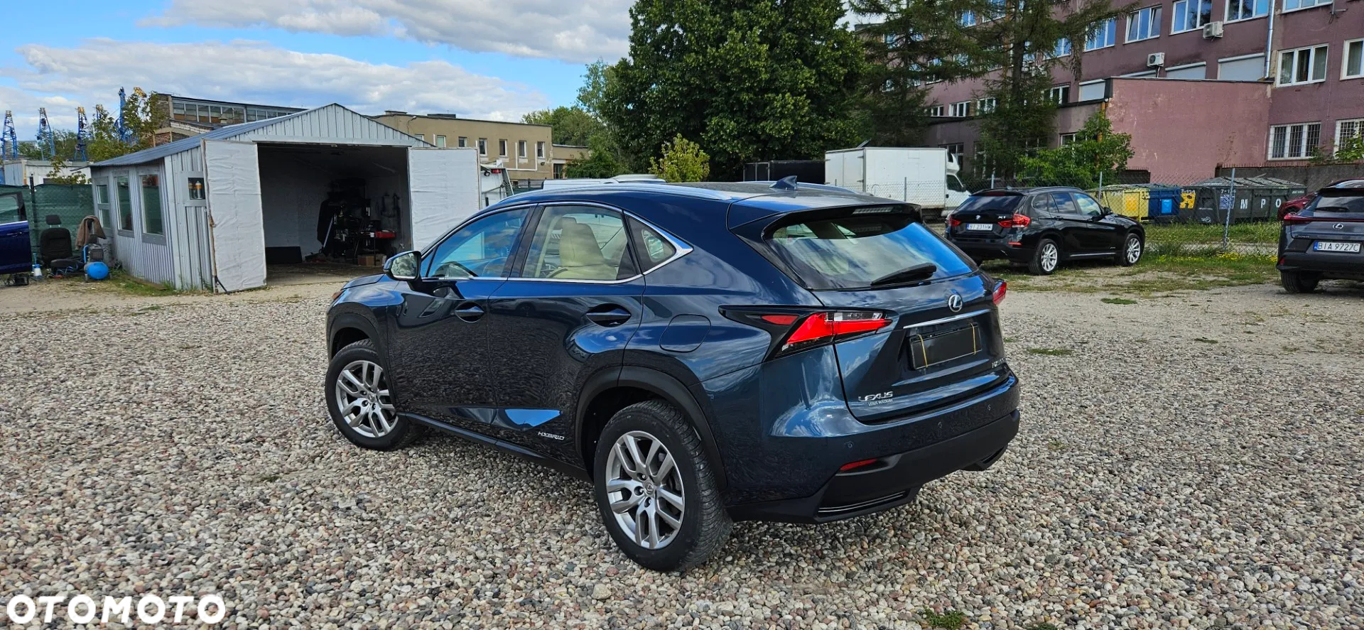 Lexus NX 300h Business Edition AWD - 4