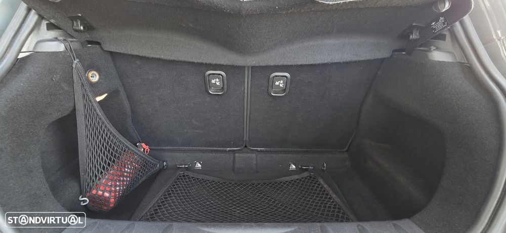 MINI 3 Portas - 18