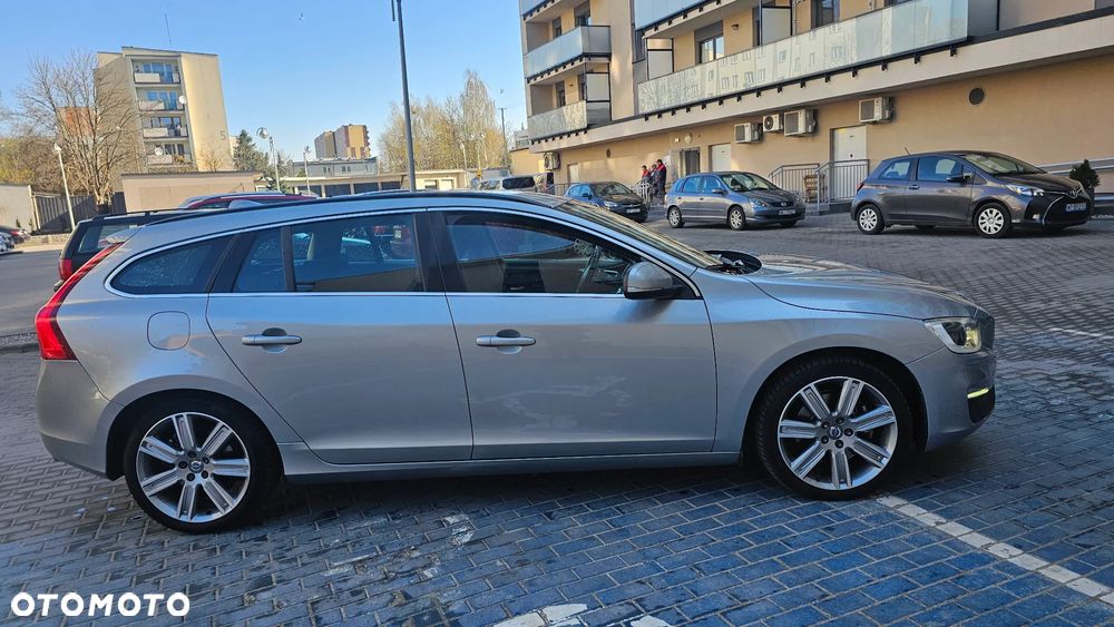 Volvo V60 T5 Kinetic - 40
