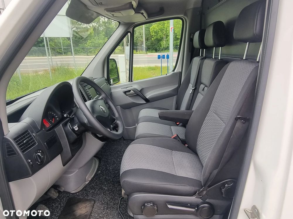 Volkswagen Crafter - 11