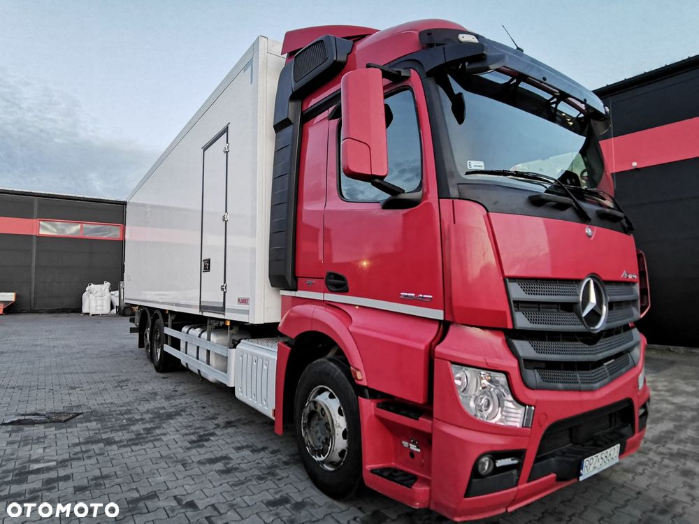 Mercedes-Benz Actros - 17