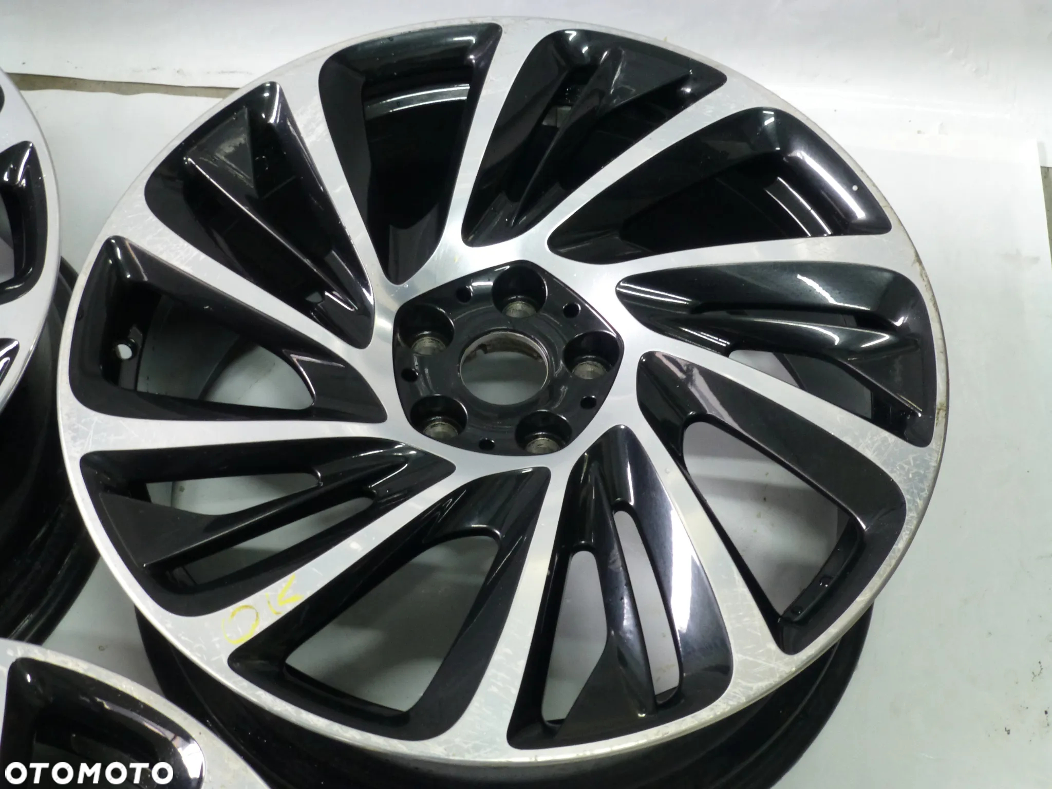 Felgi BMW I8 prawa lewa tylna - 9