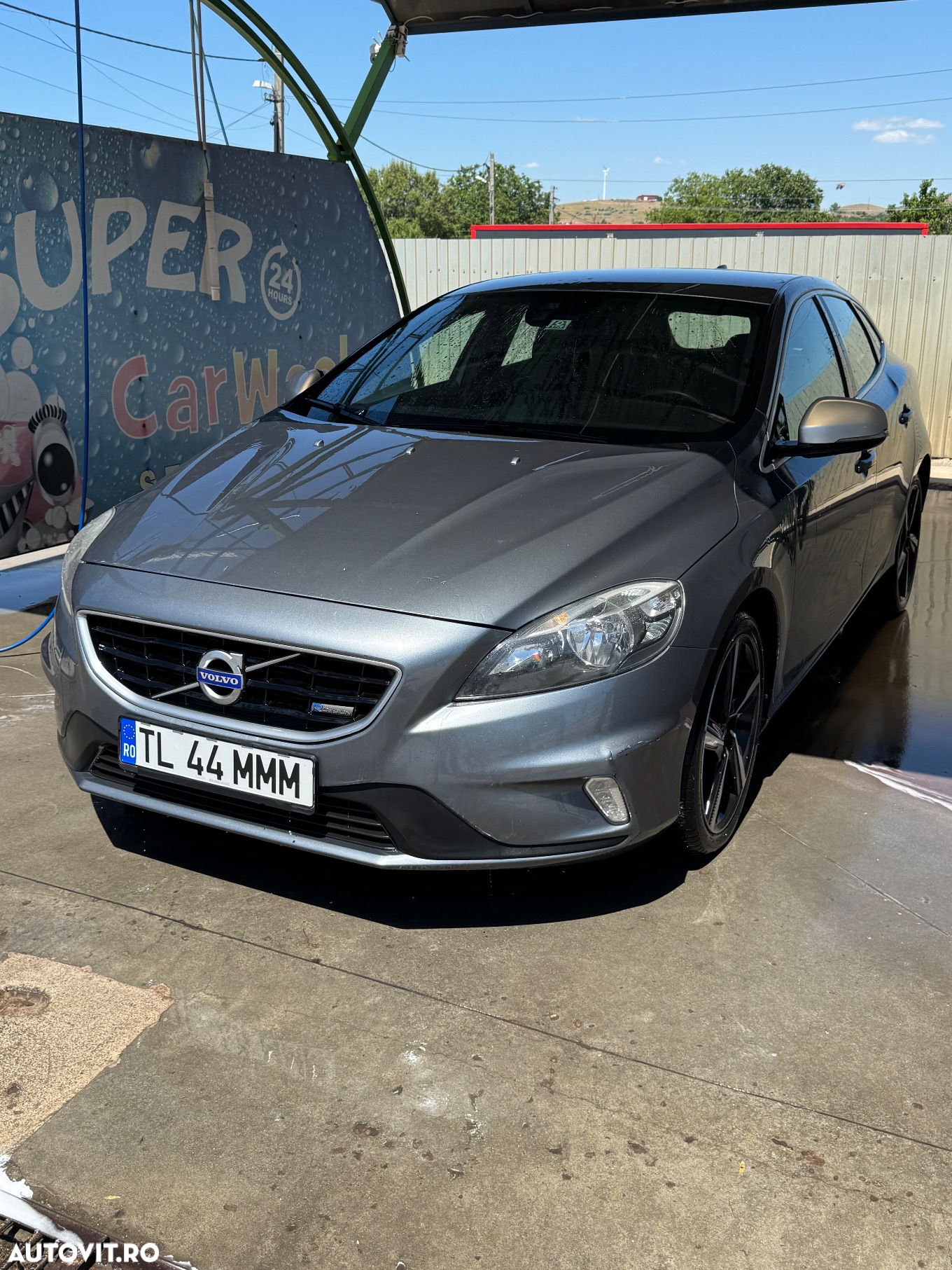 Volvo V40 D4 VEA R-Design - 13