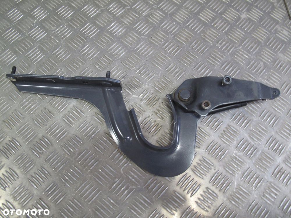 ZAWIAS ŁAWECZKI DOLNEJ SCANIA R S - 3