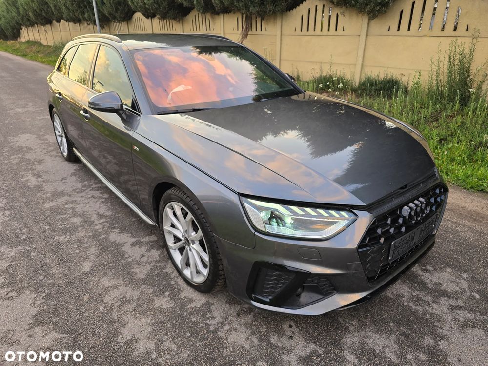 Audi A4 Avant 45 TFSI quattro S tronic S line - 2