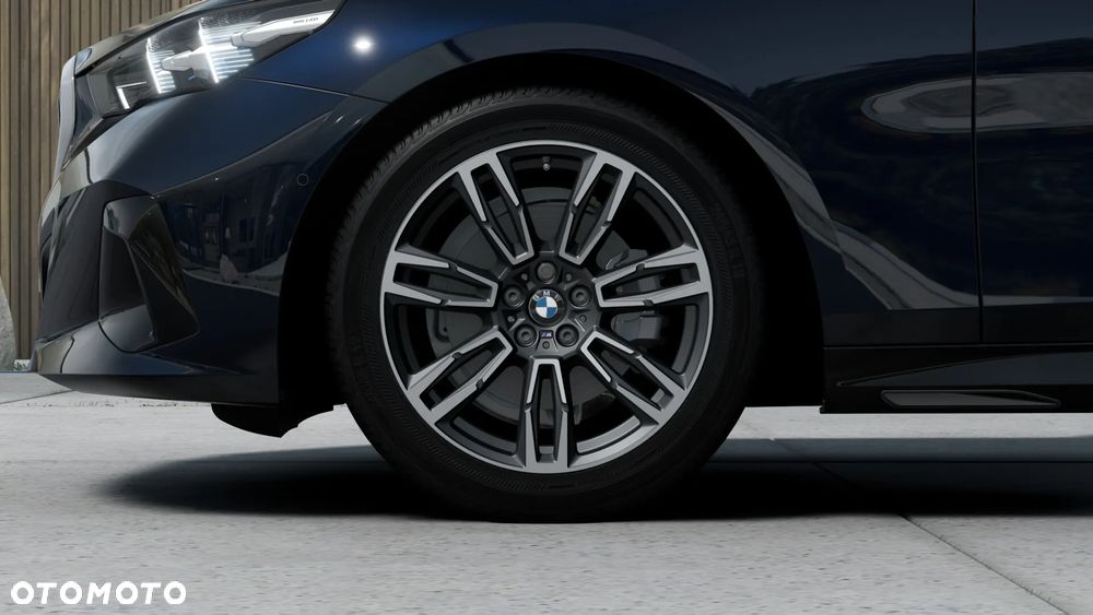 BMW Seria 5 520i - 4