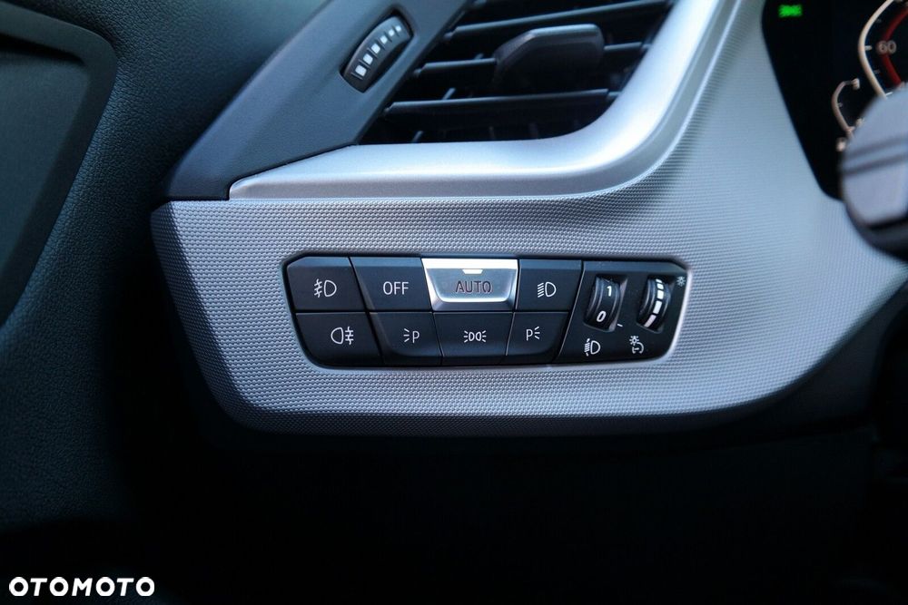 BMW Seria 1 - 18