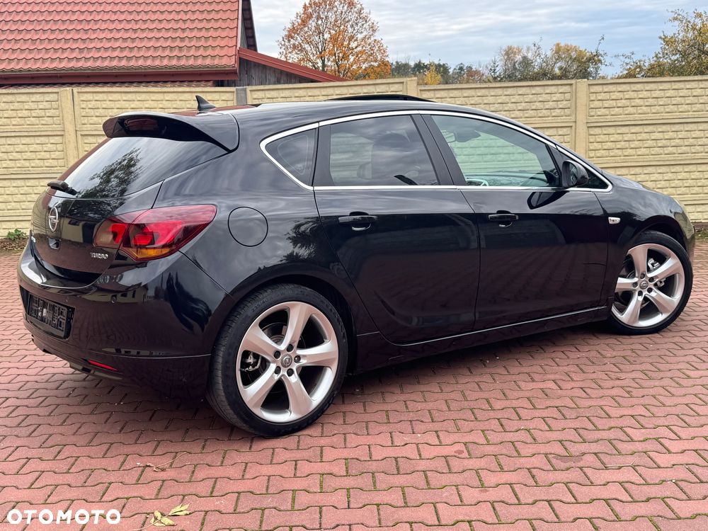 Opel Astra 1.6 T Sport - 26