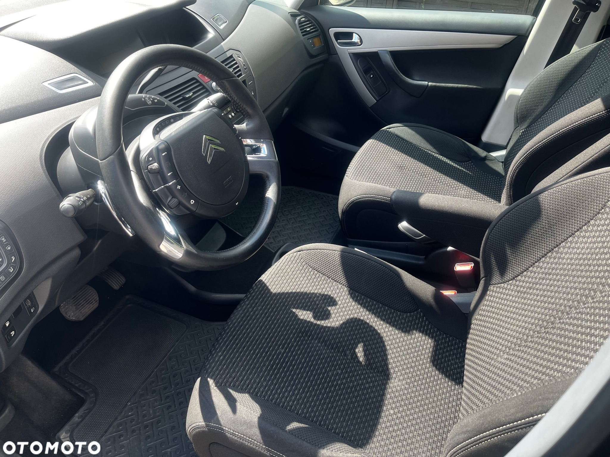Citroën C4 Picasso 1.6 HDi FAP EGS6 Exclusive - 9