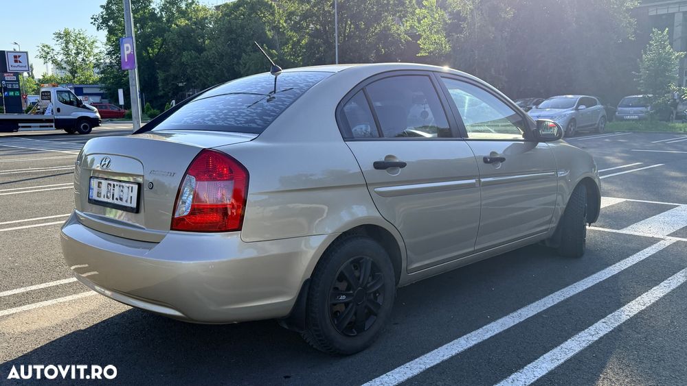 Hyundai Accent MC 1.4 DOHC GL STD - 6