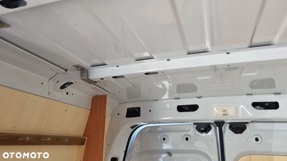 Nissan INTERSTAR - 22