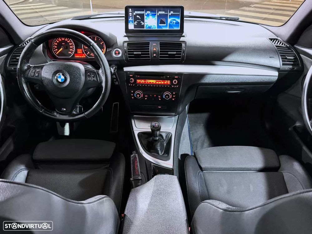 BMW 118 d Pack M - 13