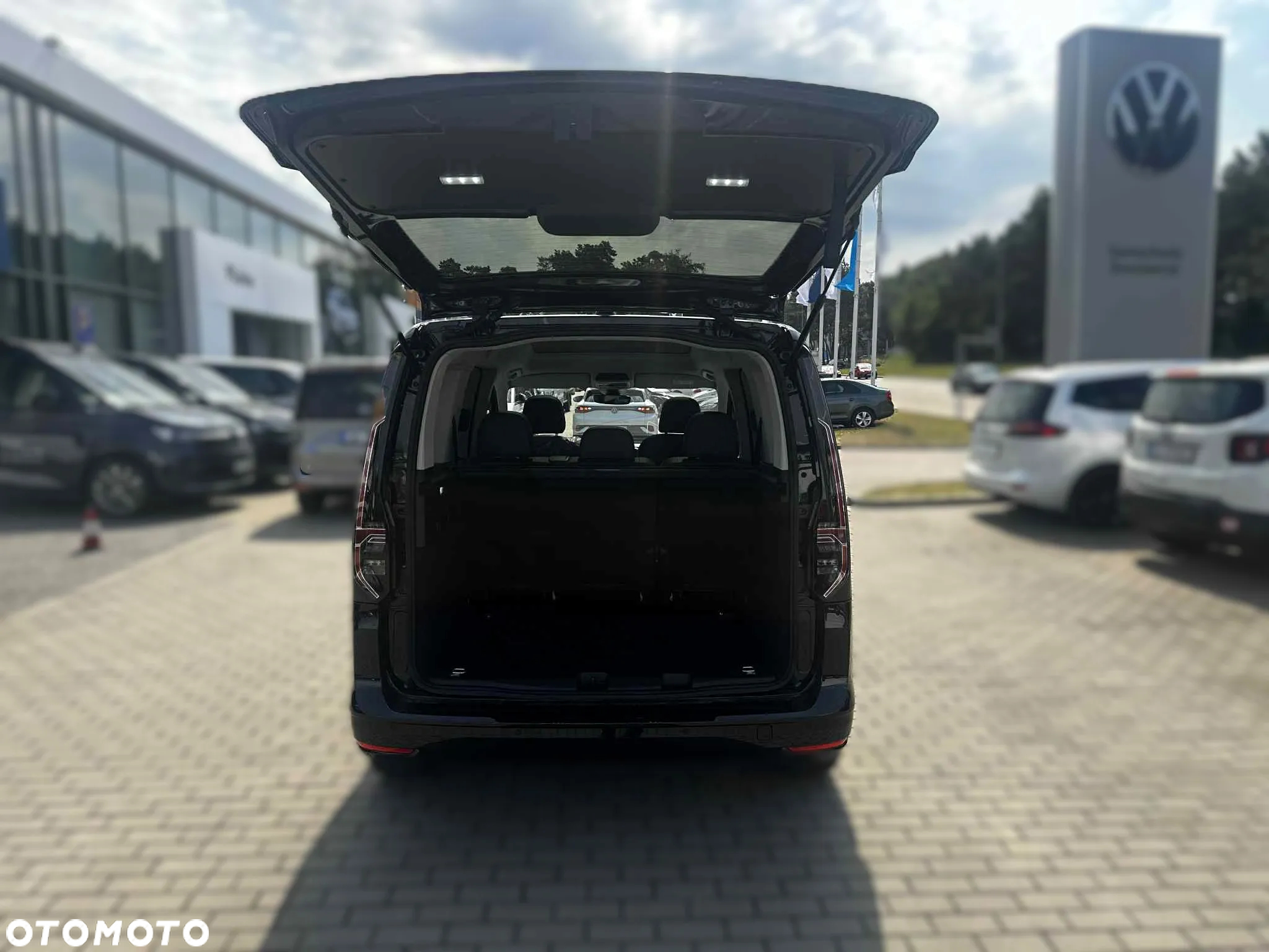 Volkswagen Caddy 2.0 TDI Dark Label DSG - 7