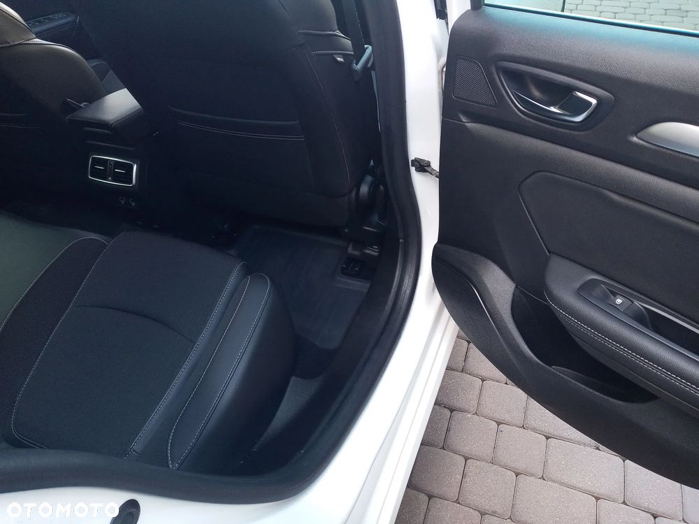 Renault Megane 1.5 Blue dCi Intens EDC - 39