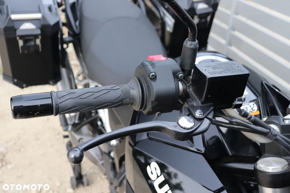 Suzuki V-STROM - 38