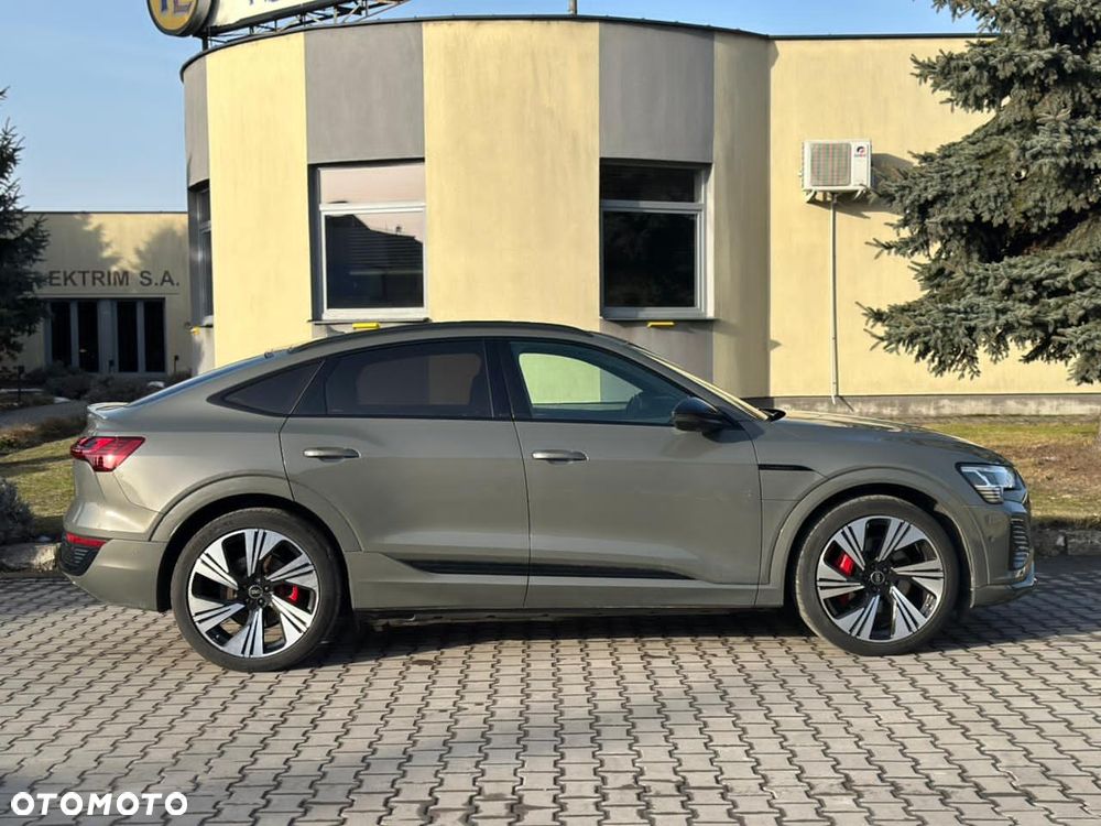 Audi Q8 Sportback e-tron - 2