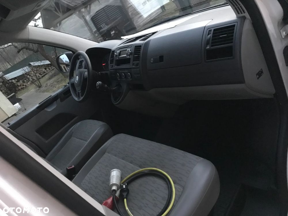 Volkswagen Transporter - 8