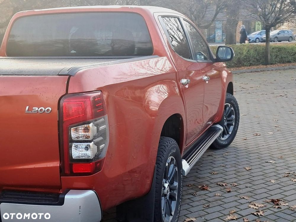 Mitsubishi L200 2.2 d DC Instyle Plus - 9