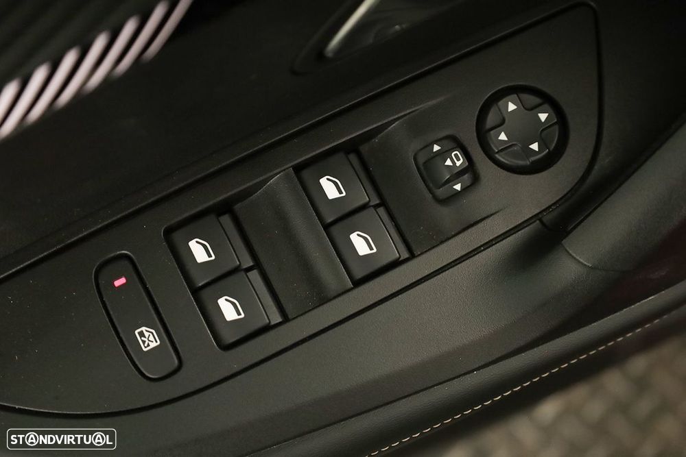 Peugeot 2008 1.2 PureTech Allure - 21