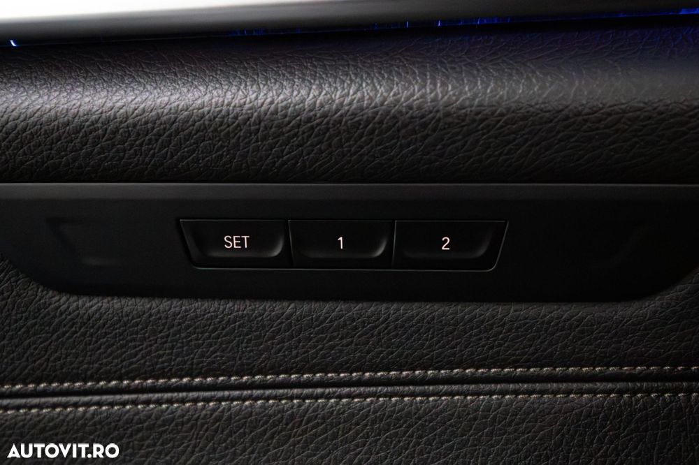 BMW Seria 5 520i AT - 25