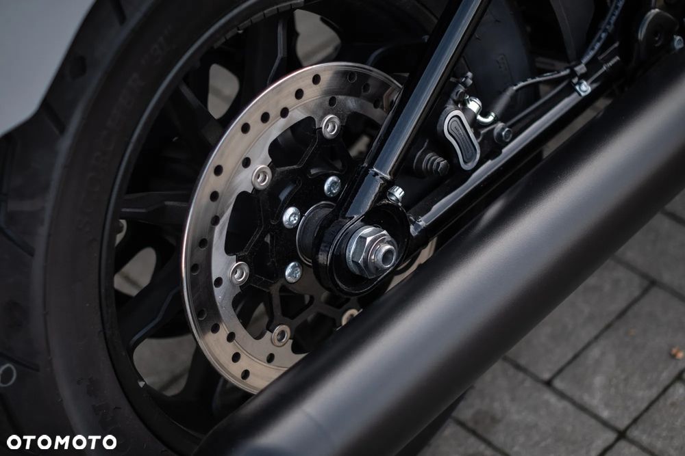 Harley-Davidson Softail Low Rider - 18