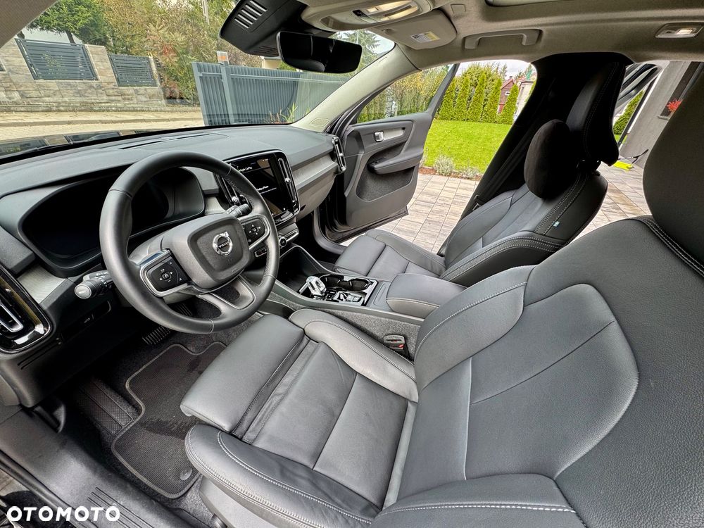 Volvo XC 40 B5 B AWD Ultimate Dark - 21