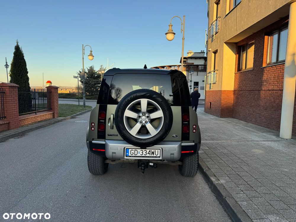 Land Rover Defender - 4