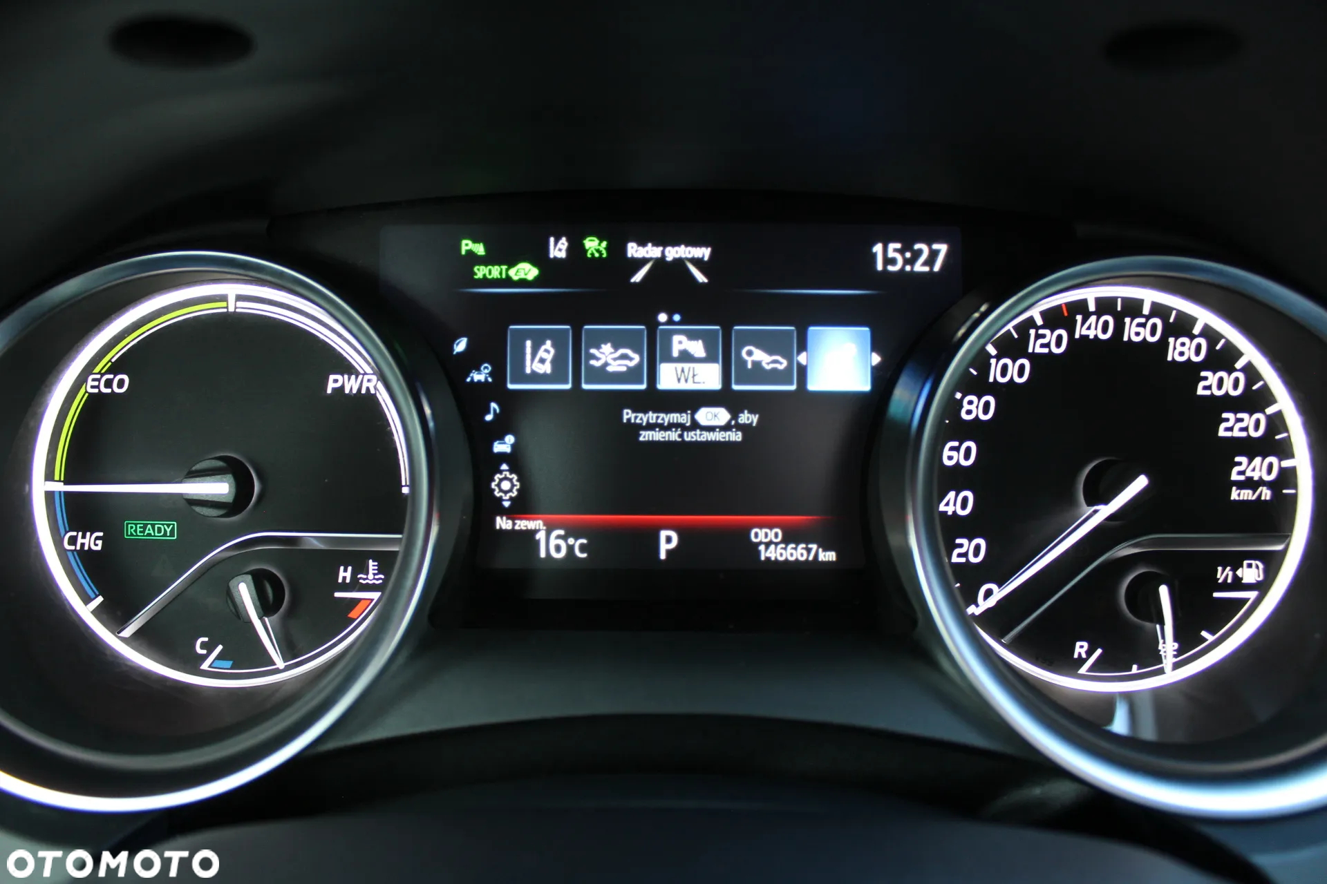 Toyota Camry 2.5 Hybrid Comfort CVT - 31