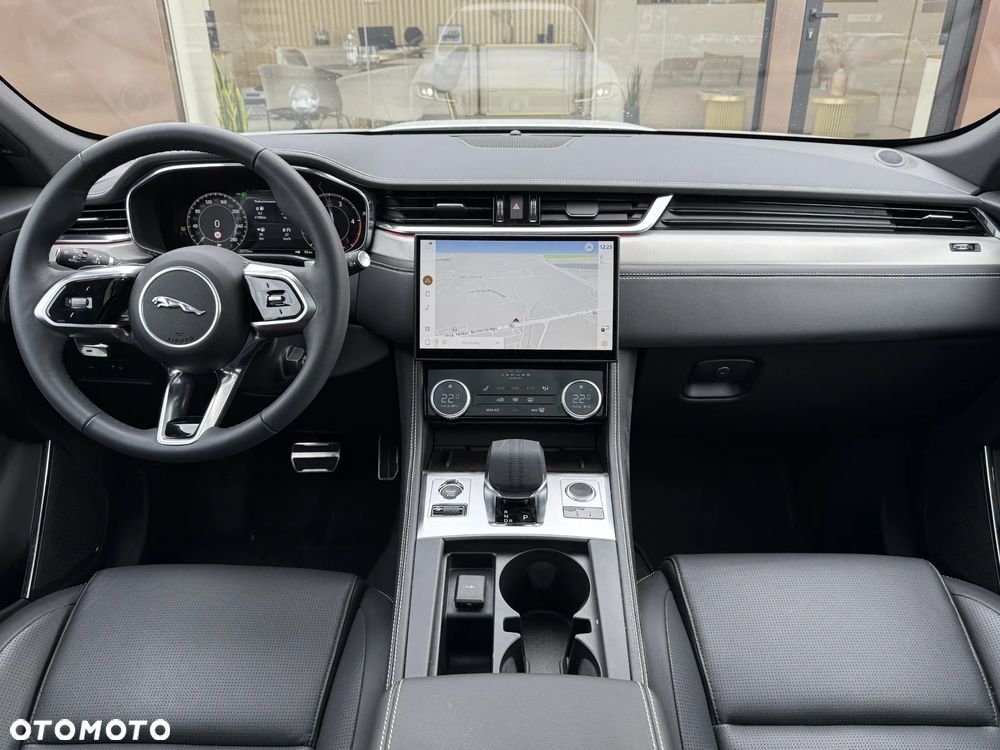 Jaguar F-Pace D200 AWD R-Dynamic SE - 10