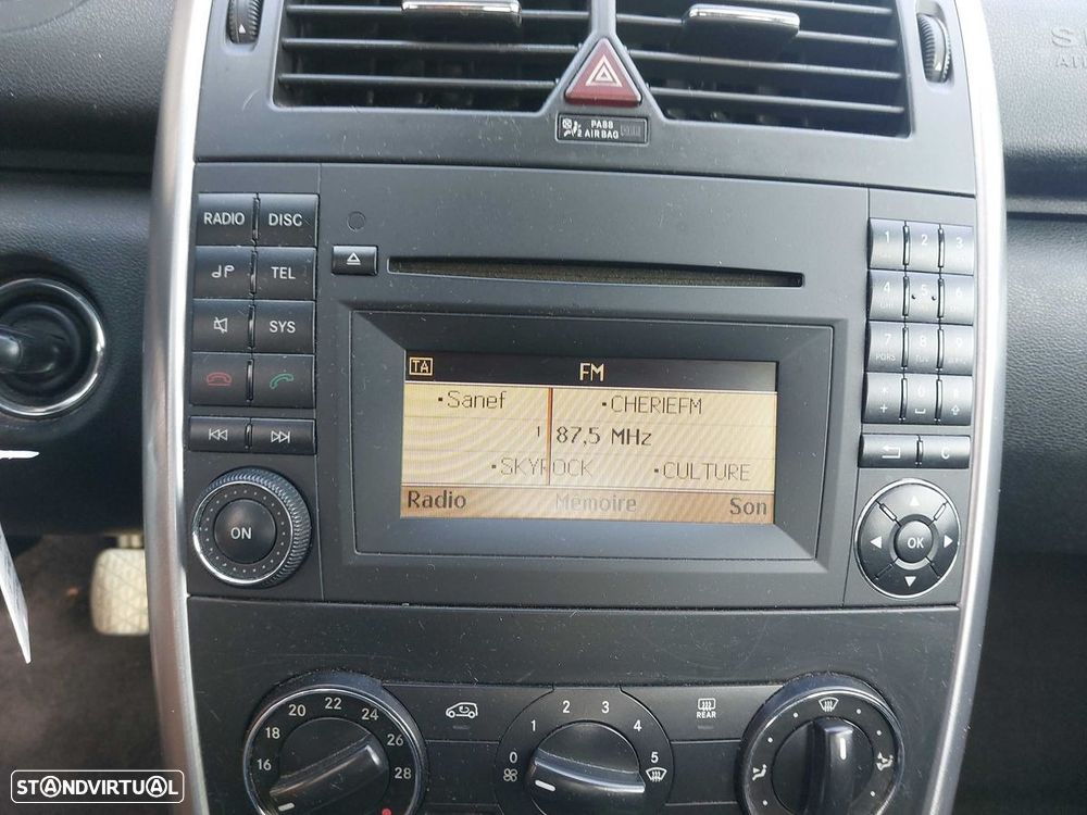 Mercedes-Benz A 200 CDI Avantgarde DPF - 8