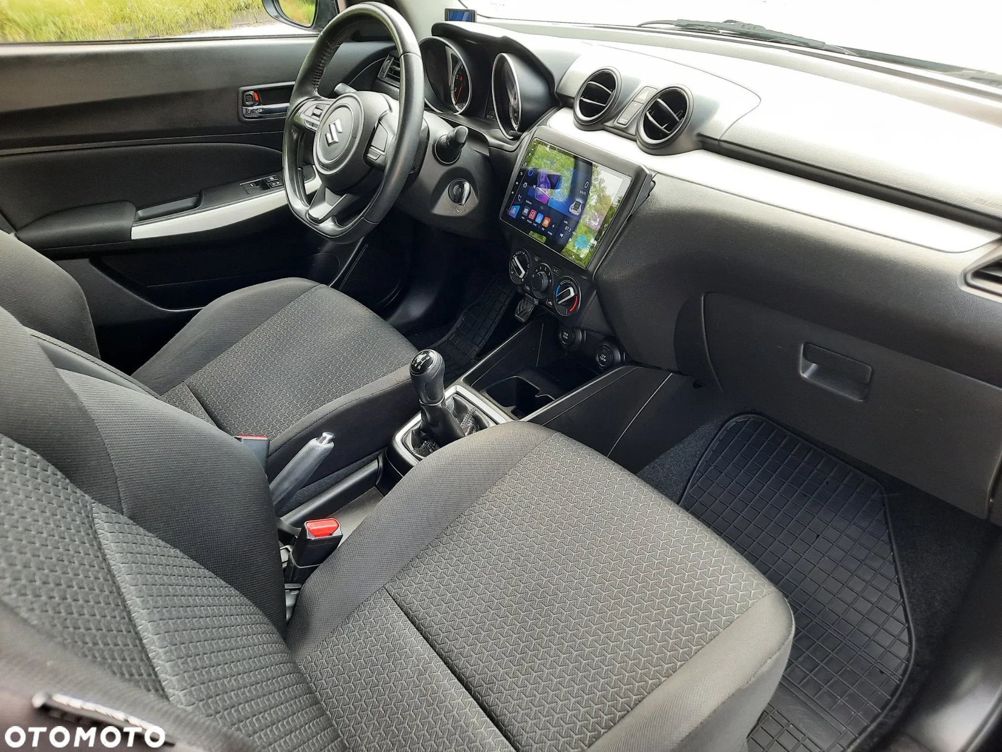 Suzuki Swift 1.2 Premium Plus - 5